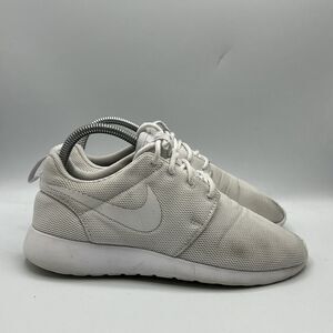 Nike Roshe One Womens Size 7.5 844994-100 Classic White Running Shoes Sneakers